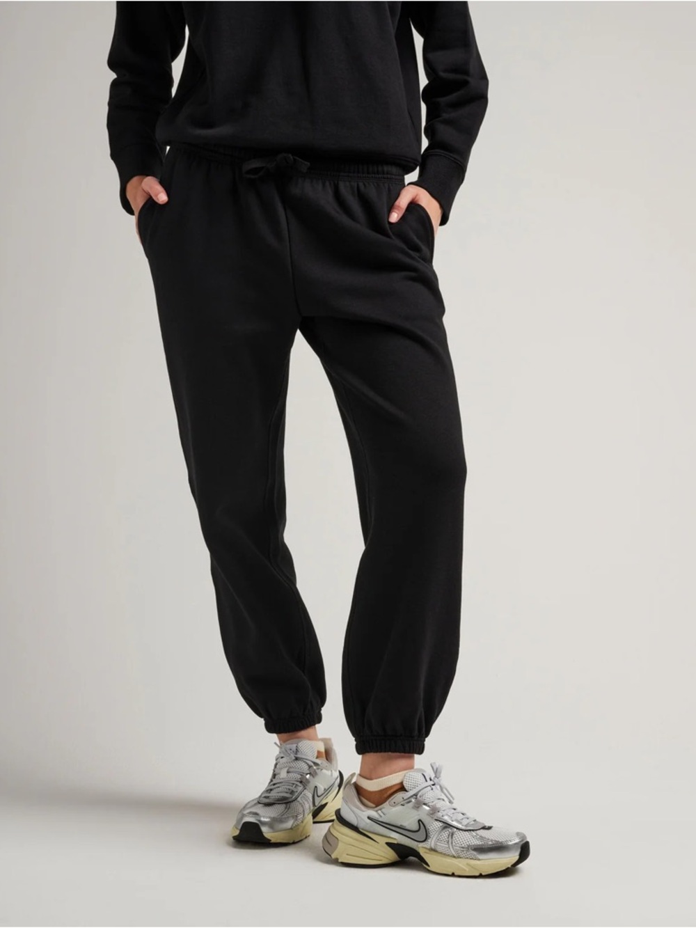 Richer Poorer Women's The Recycled Fleece Classic Sweatpant (M)